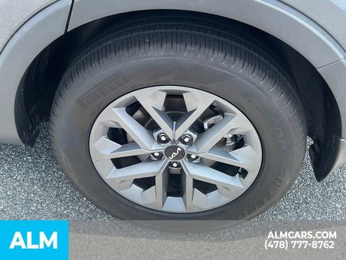 Used 2024 Kia Telluride LX FWD image 23