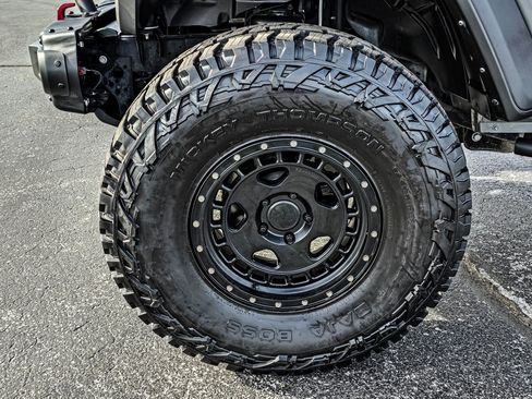 Used 2021 Jeep Gladiator Rubicon image 8