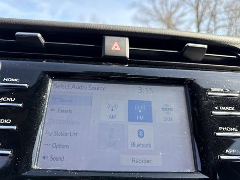 Used 2020 Toyota Camry LE w/ Fleet Convenience Package image 18