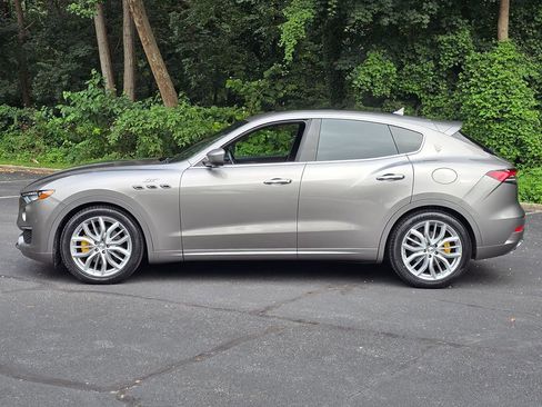 Used 2022 Maserati Levante GT image 3