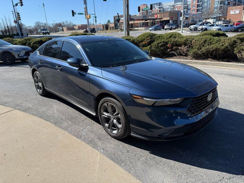 Used 2023 Honda Accord EX image 7