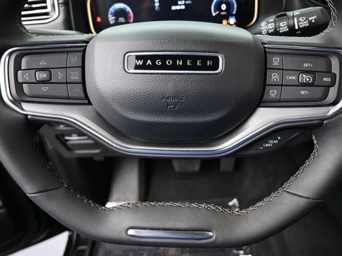 Used 2023 Jeep Wagoneer Series II image 33