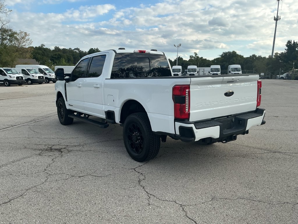 Used 2024 Ford F250 Lariat w/ Black Appearance Package AWD/4WD image 3