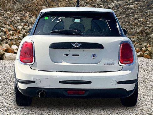 Used 2016 MINI Cooper 4-Door Hardtop image 4