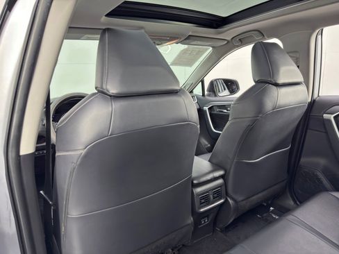 Used 2019 Toyota RAV4 Limited image 36