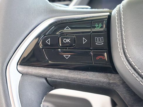 Used 2023 Jeep Grand Cherokee L Overland image 25