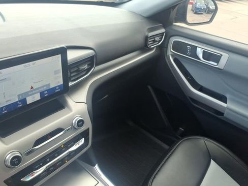 Certified 2024 Ford Explorer XLT w/ Equipment Group 202A AWD/4WD image 27