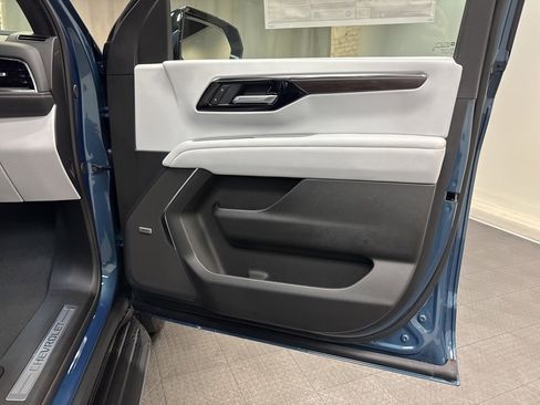 New 2026 Chevrolet Tahoe Premier w/ Sun And Tow Package image 19