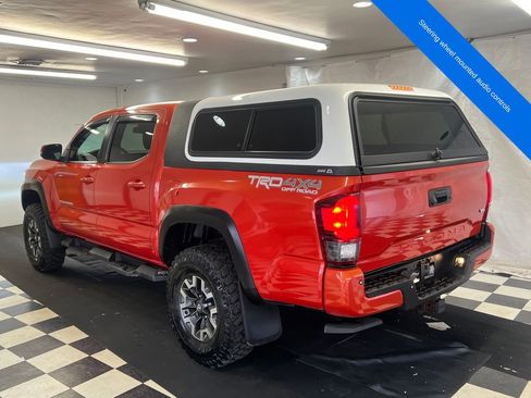 Used 2018 Toyota Tacoma TRD Off-Road image 10