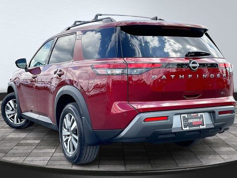 New 2026 Nissan Pathfinder SL FWD image 4