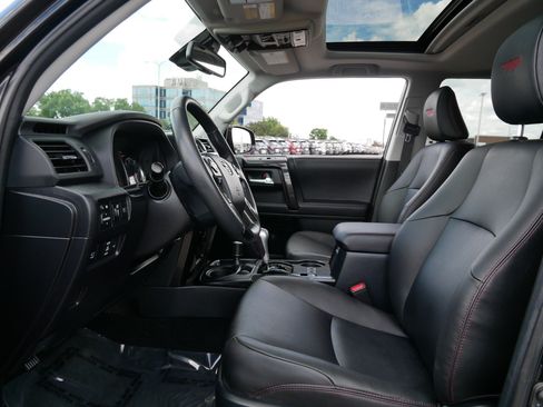 Used 2024 Toyota 4Runner TRD Off-Road Premium w/ Off Road Premium Plus Package AWD/4WD image 31