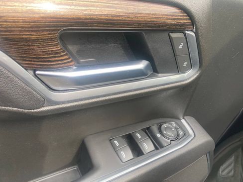 Certified 2025 GMC Sierra 1500 Elevation AWD/4WD image 17