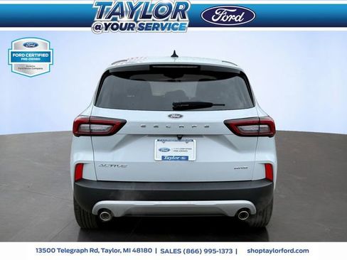Certified 2025 Ford Escape Active w/ Cold Weather Package AWD/4WD image 4