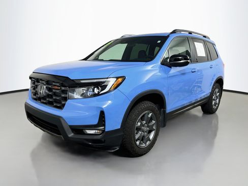 Used 2025 Honda Passport TrailSport image 10