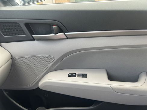 Used 2018 Hyundai Elantra Value Edition w/ Cargo Package image 31
