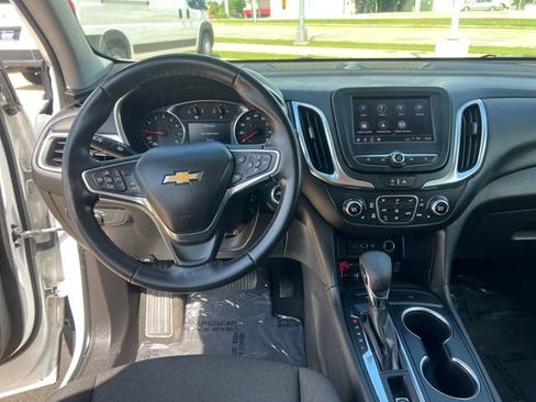 Used 2024 Chevrolet Equinox LT AWD/4WD image 18