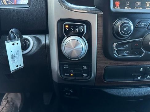 Used 2017 RAM 1500 Laramie image 23