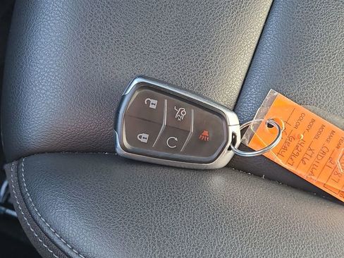 Used 2021 Cadillac XT6 Luxury image 37