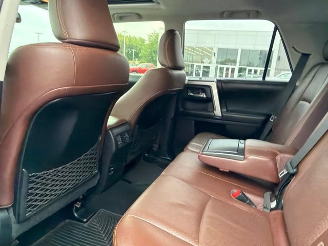 Used 2015 Toyota 4Runner Limited AWD/4WD image 38