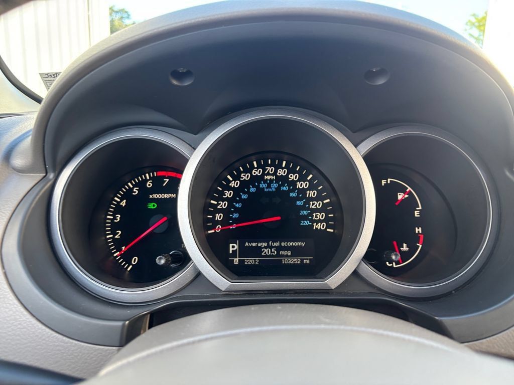 Used 2012 Suzuki Grand Vitara Limited AWD/4WD image 18