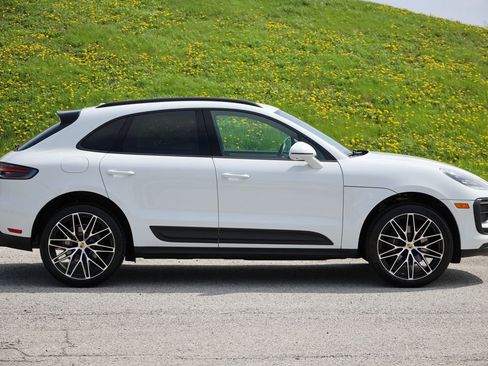 Certified 2026 Porsche Macan AWD/4WD image 15