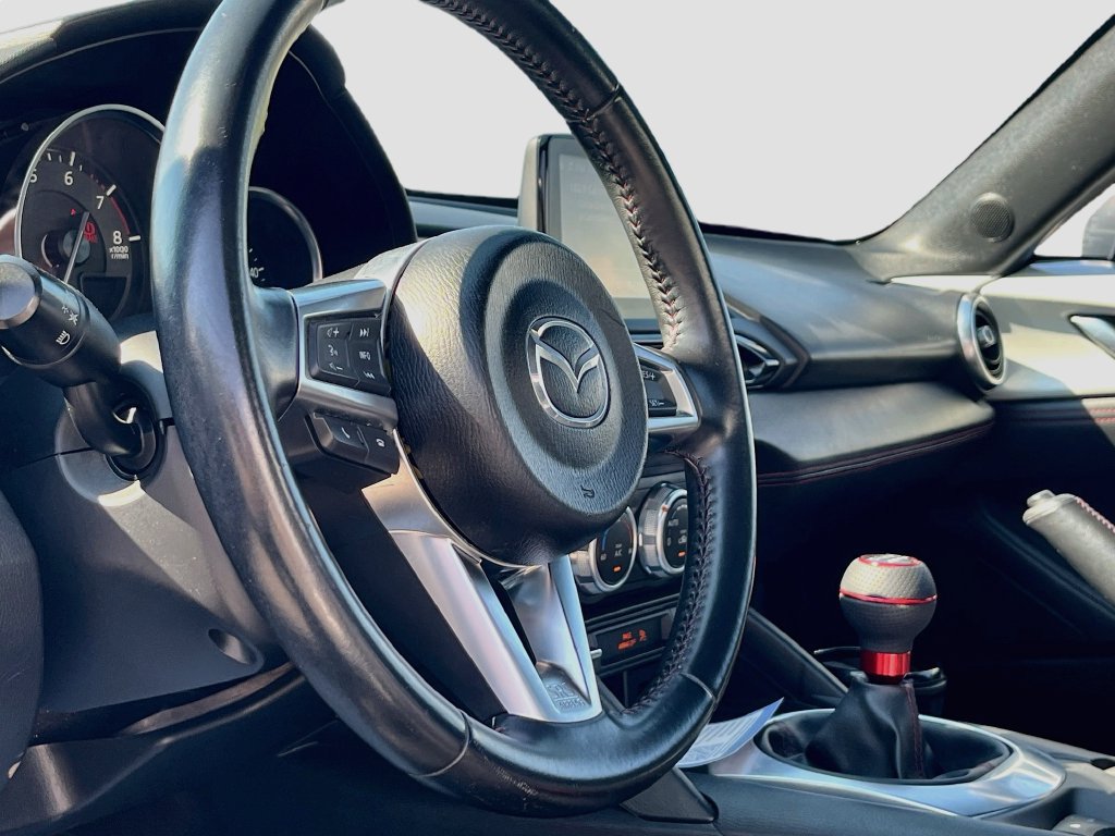 Used 2018 MAZDA MX-5 Miata RF Grand Touring RWD image 9