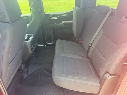 Used 2023 Chevrolet Silverado 1500 LT AWD/4WD image 12