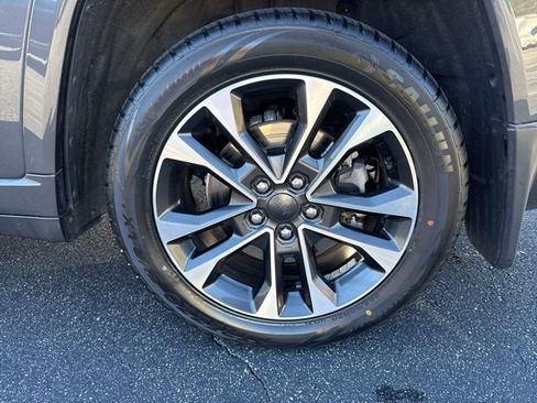 Used 2022 Jeep Grand Cherokee L Overland w/ Luxury Tech Group IV image 10