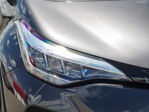 Certified 2021 Toyota C-HR XLE FWD image 9