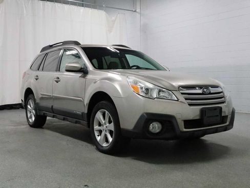 Used 2014 Subaru Outback 2.5i Premium AWD/4WD image 13