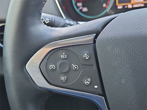 Used 2023 Chevrolet Traverse RS image 22