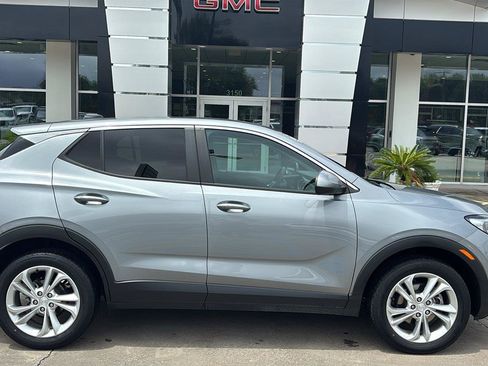 Certified 2023 Buick Encore GX Preferred w/ Cold Weather Comfort Package AWD/4WD image 8