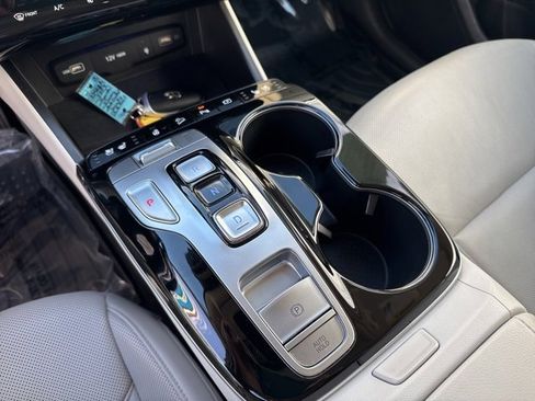 Used 2023 Hyundai Tucson Limited w/ Cargo Package image 11