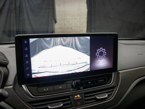 Used 2025 Nissan Altima 2.5 S image 34