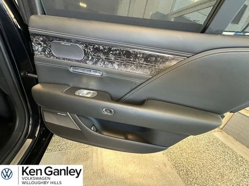 Used 2024 Genesis G90 3.5T AWD/4WD image 23