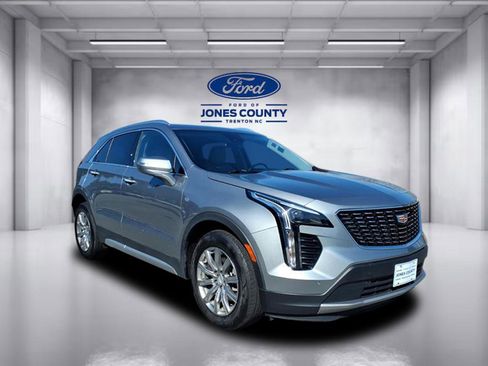 Used 2023 Cadillac XT4 Premium Luxury image 1