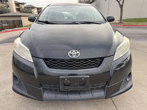 Used 2010 Toyota Matrix image 2