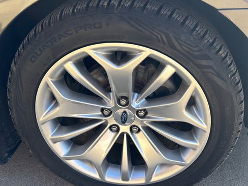 Used 2018 Ford Taurus Limited image 36