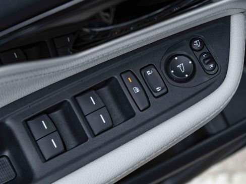 Used 2026 Honda Odyssey Elite image 39