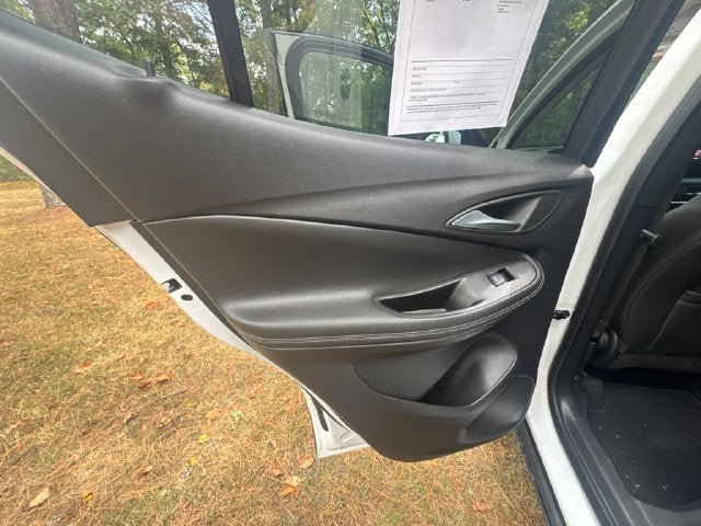 Used 2024 Buick Encore GX Preferred FWD image 19
