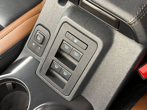 Used 2024 Ford Bronco Outer Banks w/ Sasquatch Package image 25