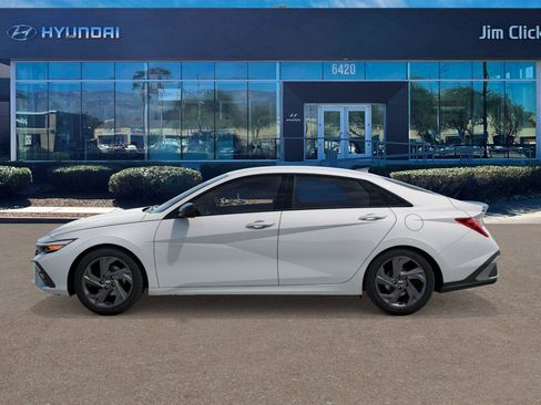 New 2026 Hyundai Elantra SEL Sport FWD image 3