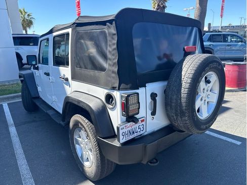 Used 2018 Jeep Wrangler Unlimited Sport S AWD/4WD image 5