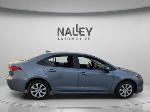 Used 2022 Toyota Corolla LE image 5