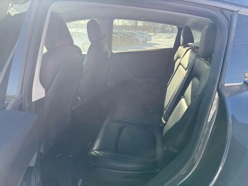 Used 2024 Tesla Model Y Long Range image 3