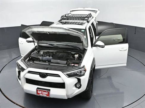 Certified 2022 Toyota 4Runner SR5 Premium w/ Moonroof Package RWD image 49
