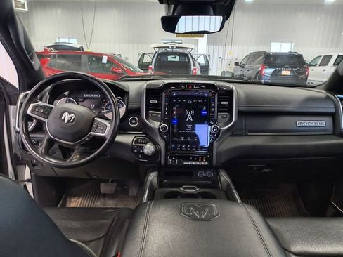 Used 2021 RAM 1500 Laramie AWD/4WD image 4