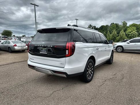 Used 2025 Ford Expedition Max Platinum AWD/4WD image 8