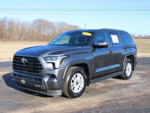 Used 2025 Toyota Sequoia SR5 image 4