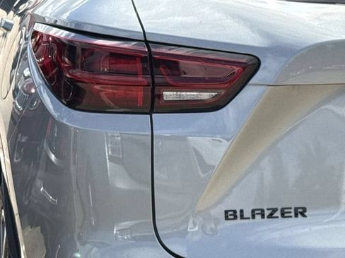Used 2025 Chevrolet Blazer RS FWD image 6